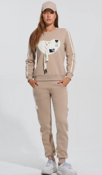 TWO PIECES TRACKSUIT WITH TIED HEART 