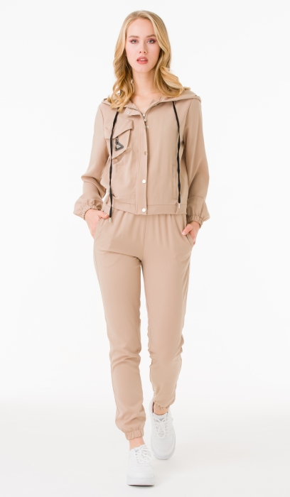 TRACKSUIT WITH BUTTON AND BELT ACCESSORIES 